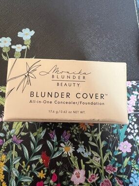 Blunder Cover All-in-One Concealer/Foundation - 7.5 Sieben . 5
